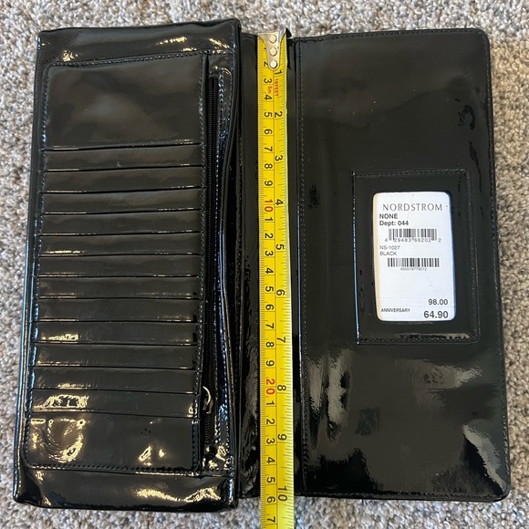 Tarnish Black Genuine Leather Patent 13 Card Slot Wallet/Clutch Zipper Trim - Picture 8 of 10